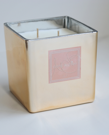 Strong and Free Candle in GOLD